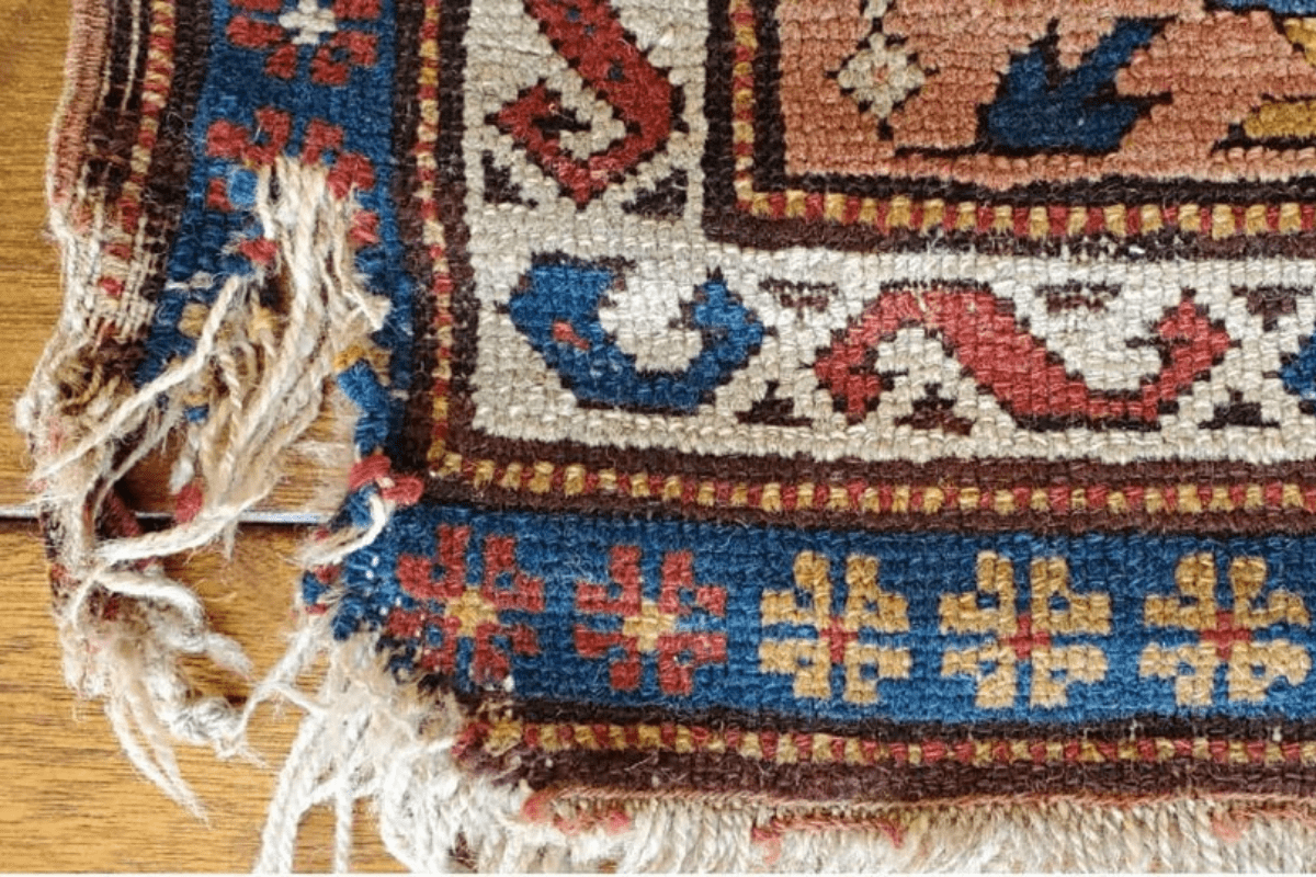 Maltepe halı yırtık tamiri öncesi görsel